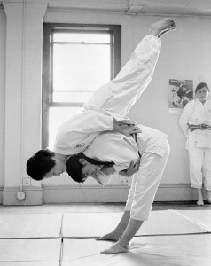 cade-fukuda-1974-lift